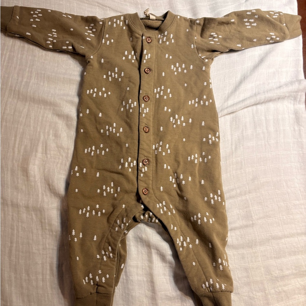 Sold Quincy Mae Tan and White Kids Footie